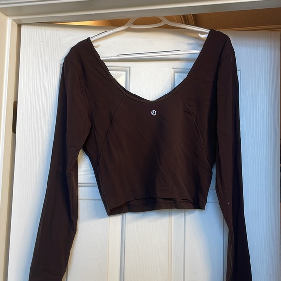 Lululemon long sleeve crop top - Picture 3 of 3